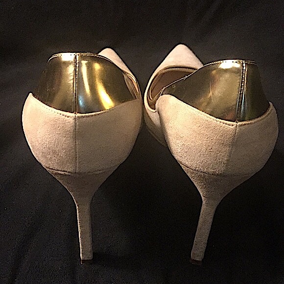 MANOLO BLAHNIK - SUEDE PUMPS - Picture 4 of 16